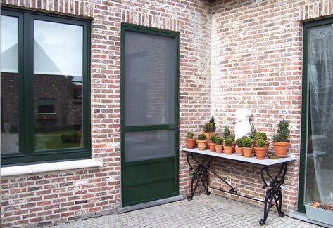 moustiquaire protection solaire